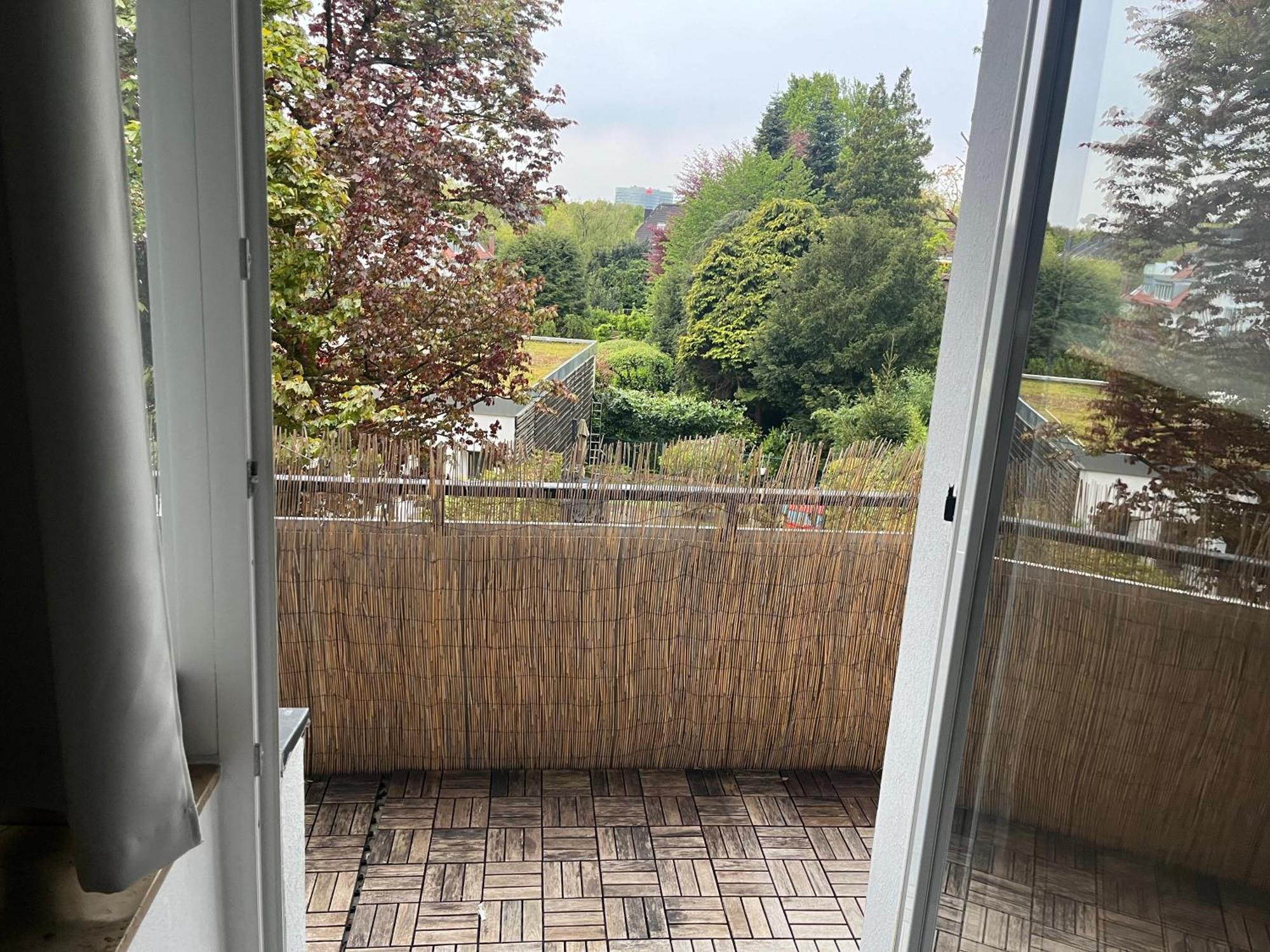 Geraeumige, Moderne 110 Qm Naehe Messe Apartment Essen