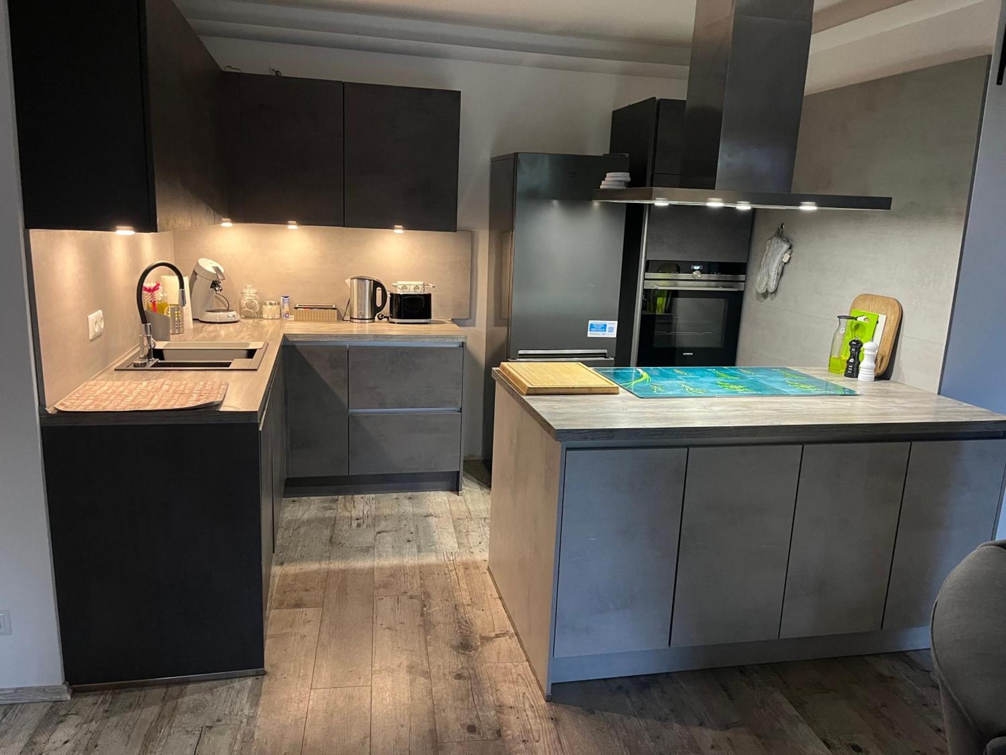 Apartment Geraeumige, Moderne 110 Qm Naehe Messe